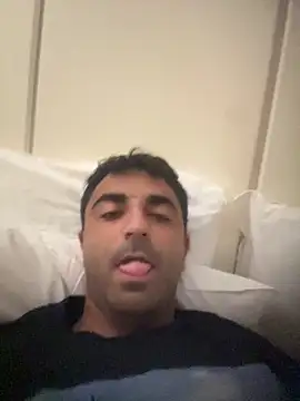 Snapshot of elia2711 chatting on April 2026 10:31:02 AM elia2711 online show from April 2026 10:31:02 AM