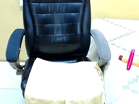 BubblyIvyxxx online show from February 2026 06:37:01 AM