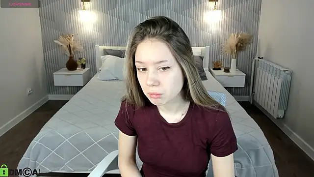 Mini Allice online show from March 2026 12:49:02 AM