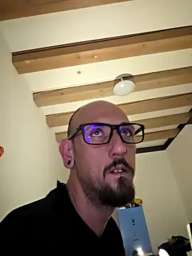 Snapshot of Ninfo920817 chatting on April 2026 11:12:01 AM Ninfo920817 online show from April 2026 11:12:01 AM