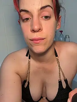 Snapshot of Roxysophie chatting on June 2026 05:45:02 AM Roxysophie online show from June 2026 05:45:02 AM