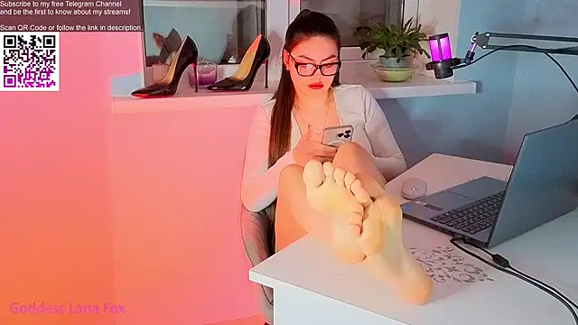 Snapshot of GoddessLanaFox chatting on March 2026 07:09:01 PM GoddessLanaFox online show from March 2026 07:09:01 PM