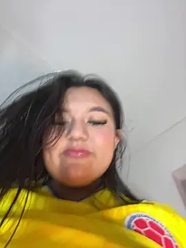 Snapshot of luna_bradley_ chatting on June 2026 01:43:02 PM luna bradley online show from June 2026 01:43:02 PM