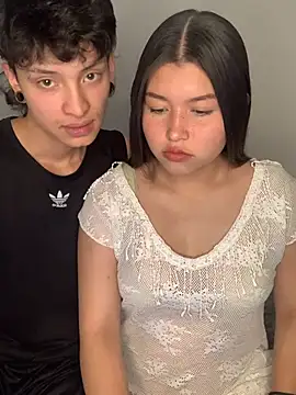 Snapshot of Damn__Love chatting on March 2026 10:24:02 PM Damn Love online show from March 2026 10:24:02 PM