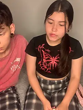 Snapshot of Damn__Love chatting on April 2026 10:59:01 PM Damn Love online show from April 2026 10:59:01 PM