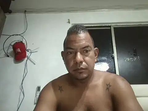 Snapshot of Quillero18 chatting on February 2026 01:31:01 AM Quillero18 online show from February 2026 01:31:01 AM