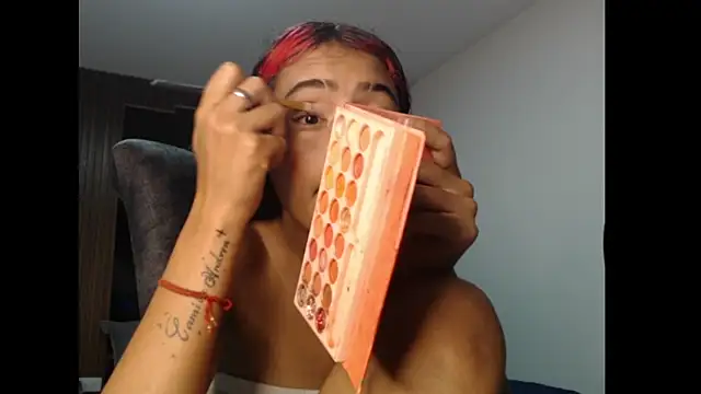 Snapshot of britan69 chatting on February 2026 01:44:02 AM britan69 online show from February 2026 01:44:02 AM