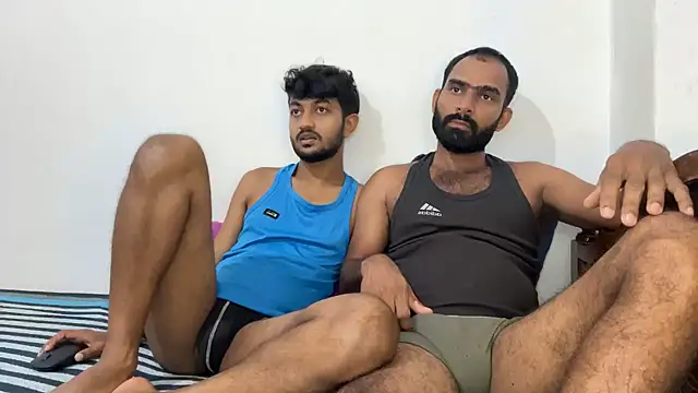 DesiDaddyandSon online show from May 2026 04:40:01 AM
