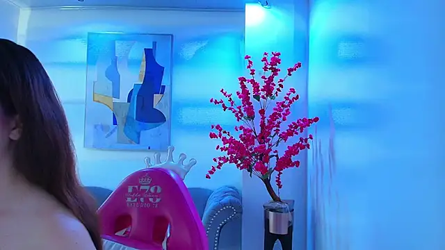 Snapshot of Chloe_dolly chatting on April 2026 11:19:01 AM Chloe dolly online show from April 2026 11:19:01 AM