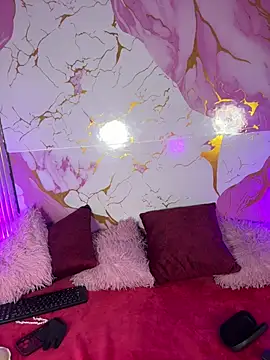 Woo isDaphne online show from July 2026 12:14:02 AM