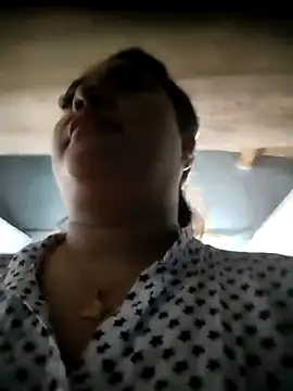 Snapshot of tania_queen chatting on February 2026 11:34:02 PM tania queen online show from February 2026 11:34:02 PM