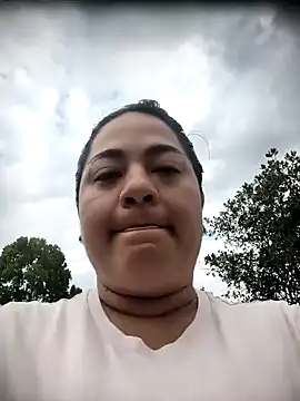 Snapshot of tania_queen chatting on March 2026 12:22:02 PM tania queen online show from March 2026 12:22:02 PM