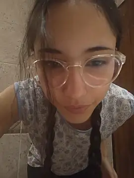 isaaabelaaa online show from March 2026 11:40:01 AM