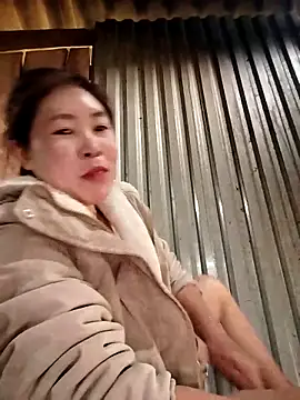 Snapshot of Yiyoongg chatting on March 2026 02:39:02 AM Yiyoongg online show from March 2026 02:39:02 AM