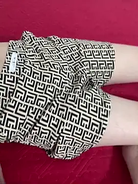 Snapshot of huyenzz chatting on April 2026 04:14:01 PM huyenzz online show from April 2026 04:14:01 PM