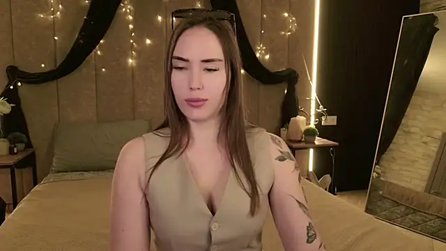 Arielle Vade online show from June 2026 05:23:01 AM