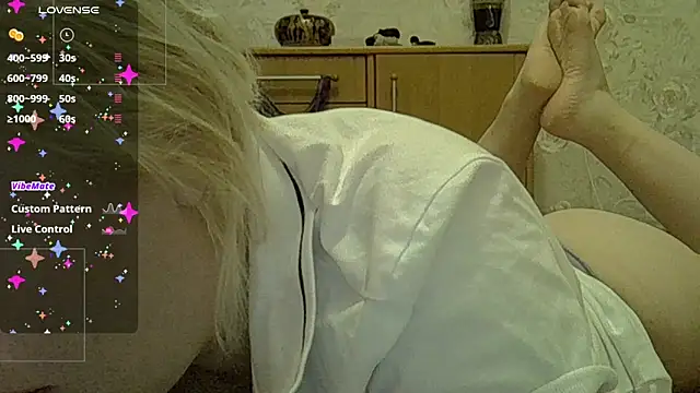 Snapshot of CurvyWild_Lady30 chatting on March 2026 10:37:01 PM CurvyWild Lady30 online show from March 2026 10:37:01 PM