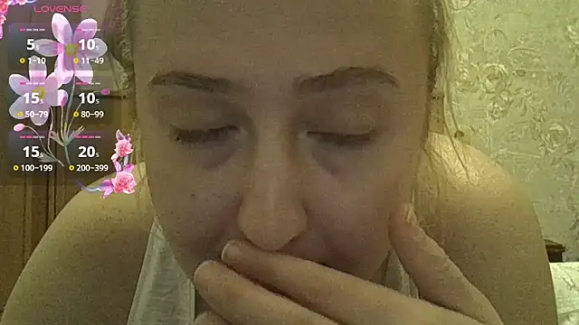 Snapshot of CurvyWild_Lady30 chatting on March 2026 08:20:01 PM CurvyWild Lady30 online show from March 2026 08:20:01 PM