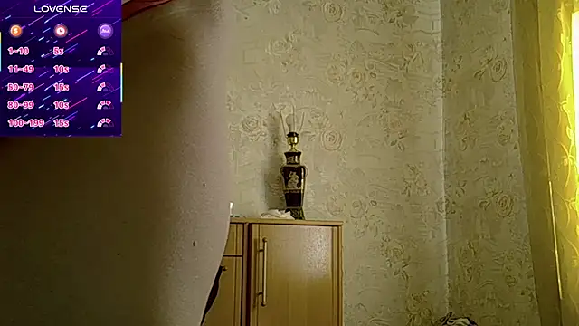 Snapshot of CurvyWild_Lady30 chatting on April 2026 06:14:01 AM CurvyWild Lady30 online show from April 2026 06:14:01 AM