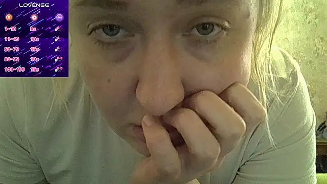 Snapshot of CurvyWild_Lady30 chatting on April 2026 09:22:02 AM CurvyWild Lady30 online show from April 2026 09:22:02 AM