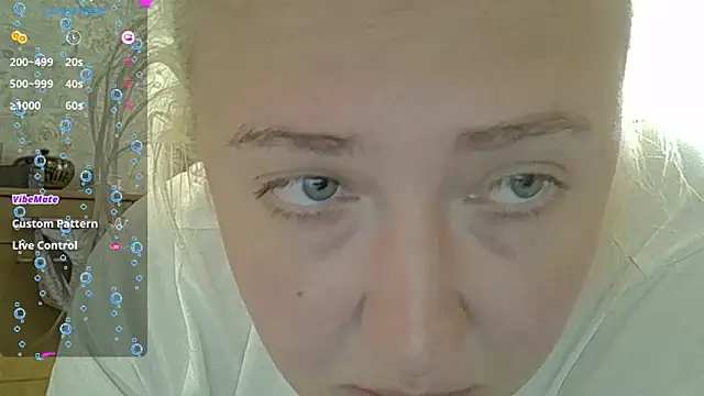 Snapshot of CurvyWild_Lady30 chatting on May 2026 10:44:02 AM CurvyWild Lady30 online show from May 2026 10:44:02 AM