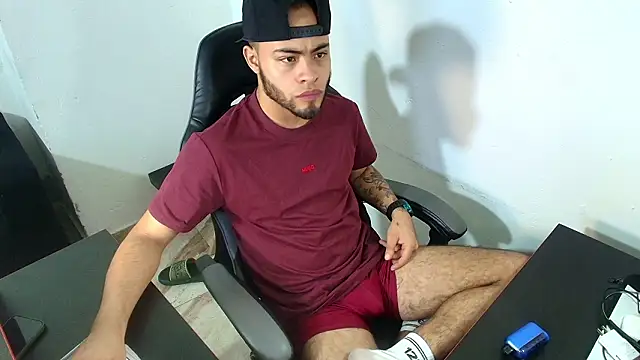 Snapshot of Xanderstone00 chatting on February 2026 07:09:01 PM Xanderstone00 online show from February 2026 07:09:01 PM