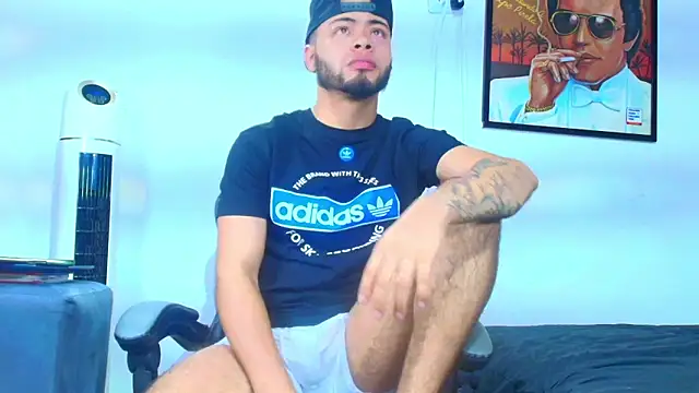 Snapshot of Xanderstone00 chatting on March 2026 04:41:02 AM Xanderstone00 online show from March 2026 04:41:02 AM