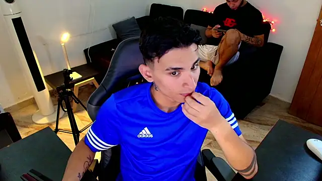 Snapshot of Xanderstone00 chatting on March 2026 03:51:02 PM Xanderstone00 online show from March 2026 03:51:02 PM