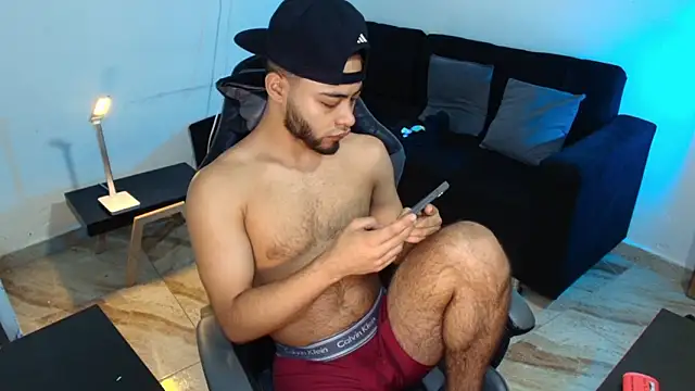 Snapshot of Xanderstone00 chatting on March 2026 02:54:01 PM Xanderstone00 online show from March 2026 02:54:01 PM