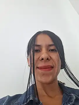 Snapshot of Alannys19 chatting on March 2026 08:01:01 PM Alannys19 online show from March 2026 08:01:01 PM