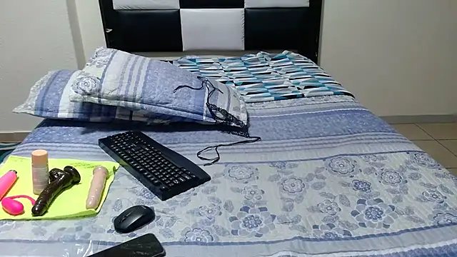 Snapshot of VeronaDimexx chatting on March 2026 05:24:01 PM VeronaDimexx online show from March 2026 05:24:01 PM