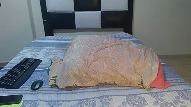 Snapshot of VeronaDimexx chatting on April 2026 09:32:01 PM VeronaDimexx online show from April 2026 09:32:01 PM