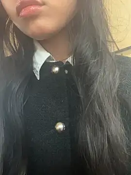 jadelaurent online show from April 2026 09:45:01 PM