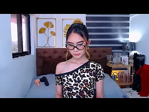 JuicyCockThea online show from March 2026 12:06:01 AM