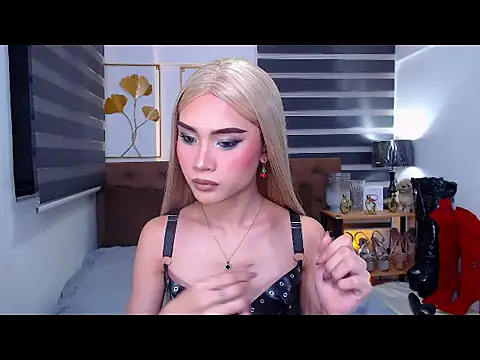 JuicyCockThea online show from May 2026 12:55:02 PM