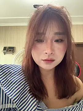 Snapshot of A-cola chatting on February 2026 08:25:02 AM A-cola online show from February 2026 08:25:02 AM