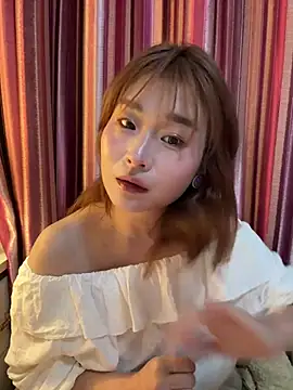 Snapshot of A-cola chatting on March 2026 05:32:02 AM A-cola online show from March 2026 05:32:02 AM