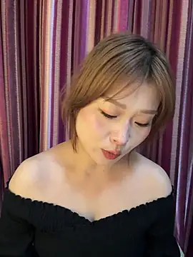 Snapshot of A-cola chatting on March 2026 01:17:01 PM A-cola online show from March 2026 01:17:01 PM