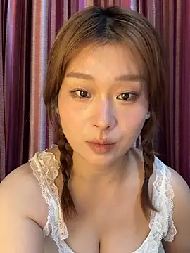 Snapshot of A-cola chatting on April 2026 08:26:01 AM A-cola online show from April 2026 08:26:01 AM