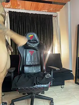 Benjii Carter1 online show from April 2026 04:46:01 AM