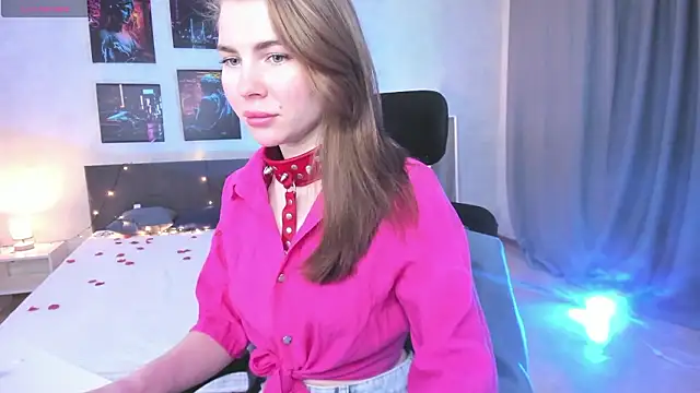 Snapshot of little__isabel chatting on February 2026 01:45:04 AM little isabel online show from February 2026 01:45:04 AM