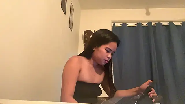 Snapshot of JanethSzerszen chatting on February 2026 10:22:02 AM JanethSzerszen online show from February 2026 10:22:02 AM