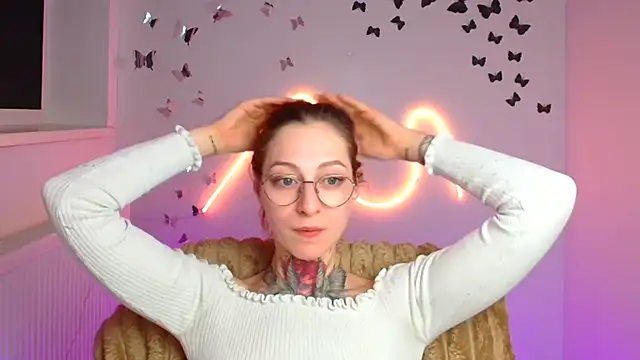 Esmi Winter online show from March 2026 10:16:01 PM