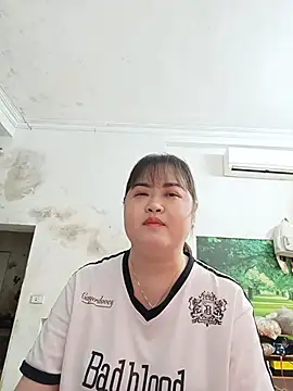 Snapshot of Kee-kimlee chatting on June 2026 08:11:02 AM Kee-kimlee online show from June 2026 08:11:02 AM