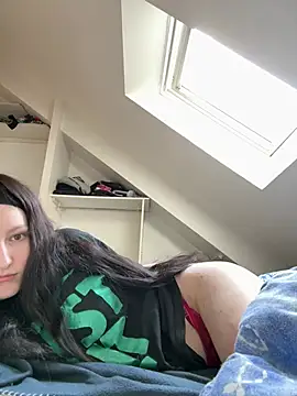 Snapshot of Mis-Elisa96 chatting on March 2026 04:44:02 PM Mis-Elisa96 online show from March 2026 04:44:02 PM