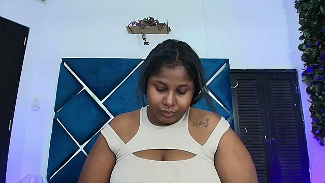 Snapshot of AlexaRousse4u chatting on June 2026 11:42:01 PM AlexaRousse4u online show from June 2026 11:42:01 PM