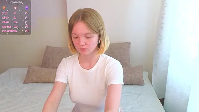 Snapshot of StellaBunny chatting on March 2026 11:06:01 AM StellaBunny online show from March 2026 11:06:01 AM