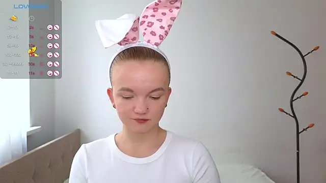 StellaBunny online show from June 2026 04:28:01 AM