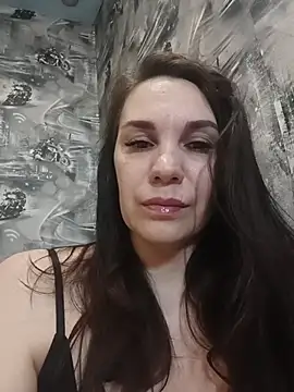 Snapshot of AlisaLowq chatting on February 2026 07:13:02 PM AlisaLowq online show from February 2026 07:13:02 PM