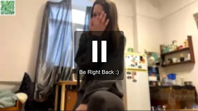 Snapshot of VickieKush chatting on April 2026 04:13:02 AM VickieKush online show from April 2026 04:13:02 AM